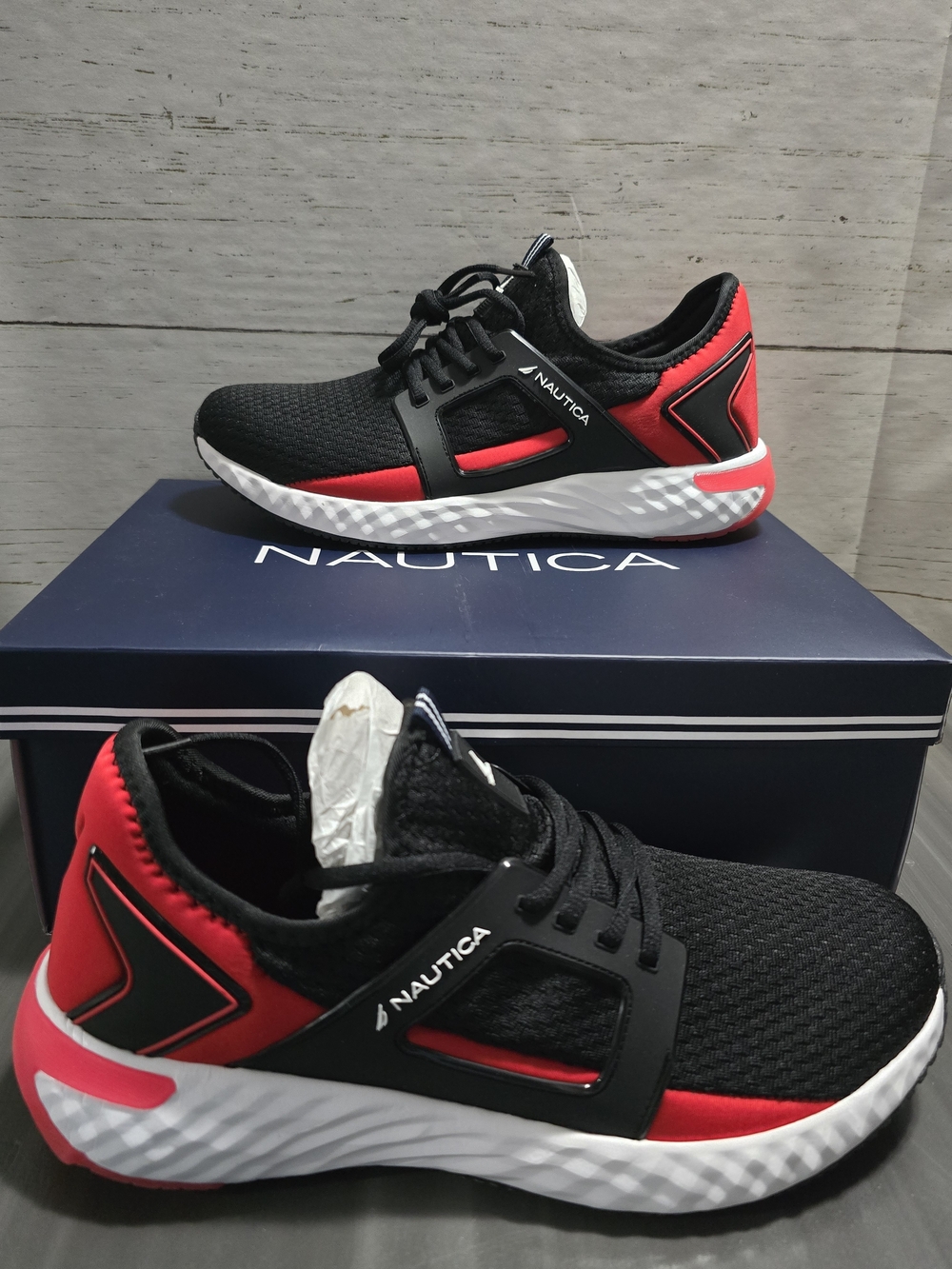 Nautica Men's Black & Red Mesh Athletic Sneakers NEW Sz 10